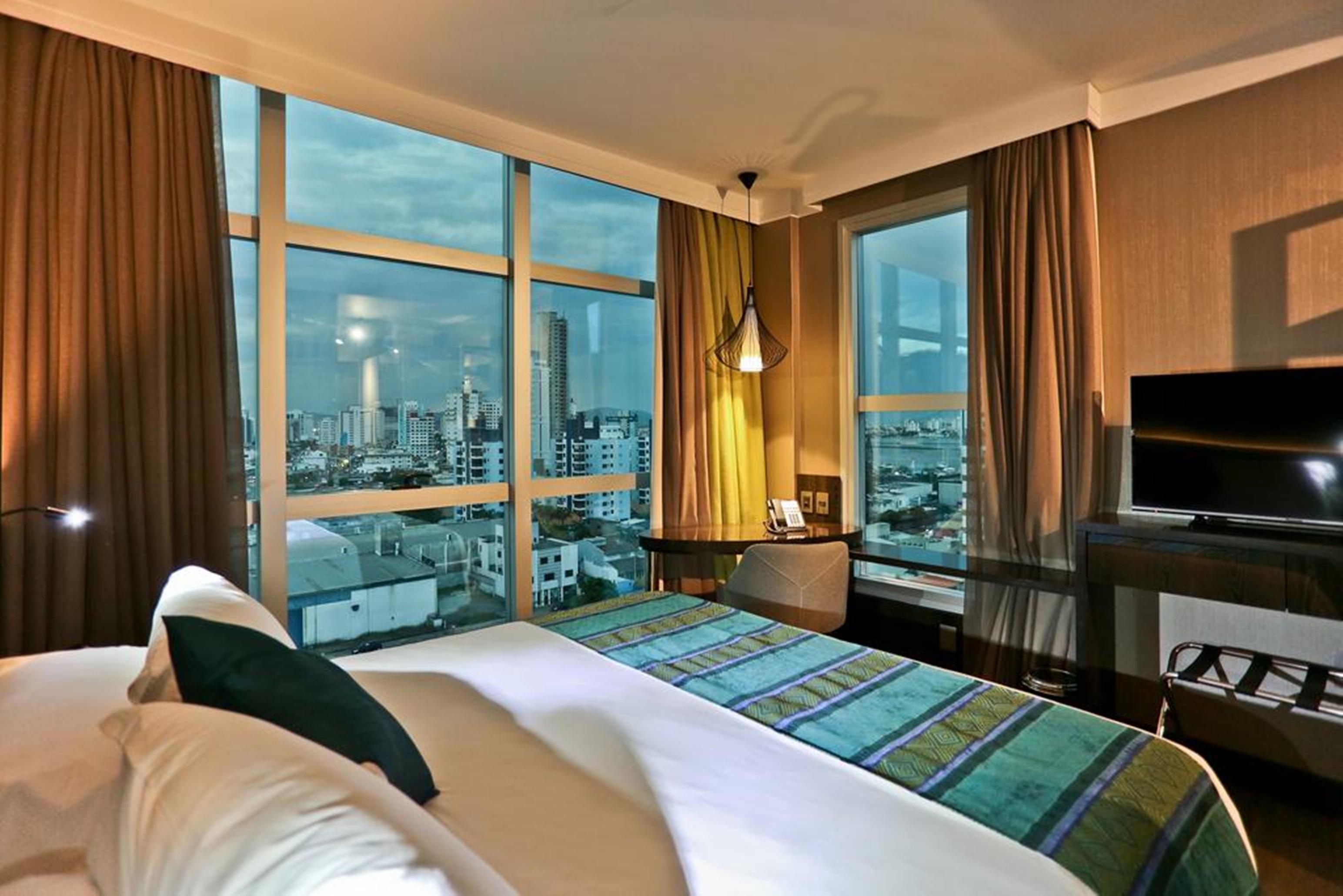 Sandri Palace Hotel Itajaí Екстериор снимка